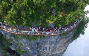 张家界天门山恐高的人怎么玩 张家界天门山玻璃栈道